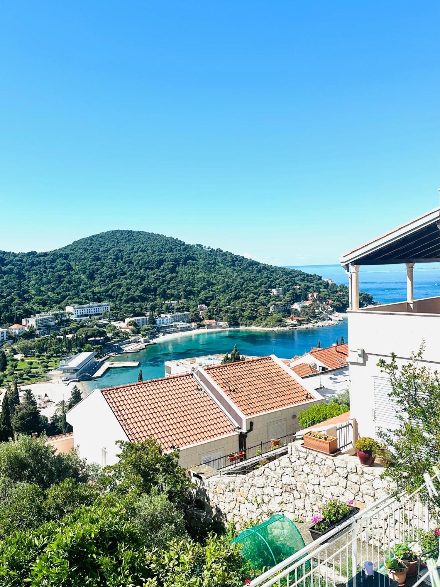 Ecru Dubrovnik