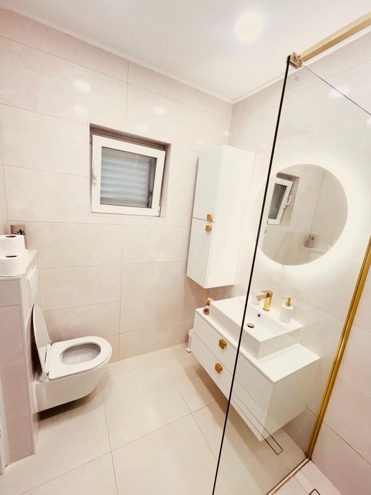 Apartma Ecru *