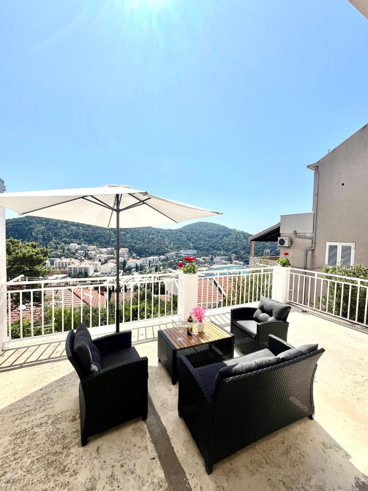 Ecru Apartment